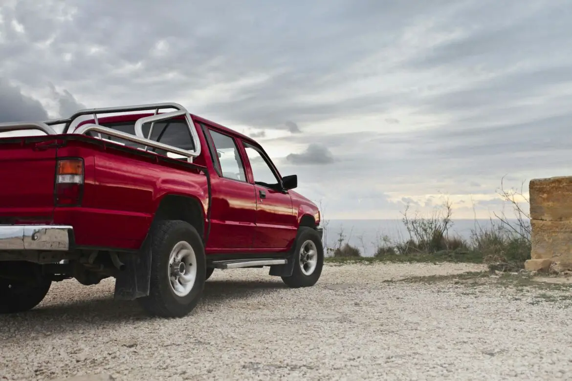 Top Features to Look for When Choosing a Truck Top Features to Look for When Choosing a Truck