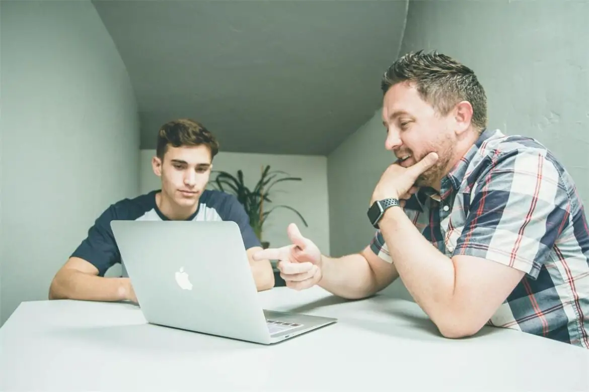 How To Make Your Next Business Presentation Stand Out How To Make Your Next Business Presentation Stand Out